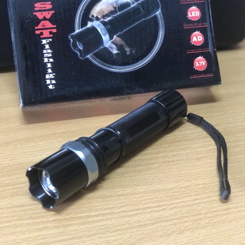 Den-pin-Swat-loai-nho Đèn pin Swat cỡ nhỏ - Ảnh 1